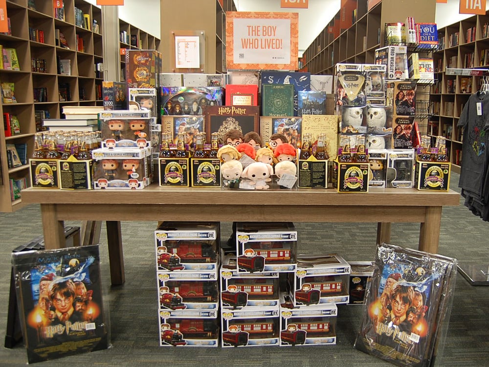 Books-A-Million Image - Harry Potter Table Display